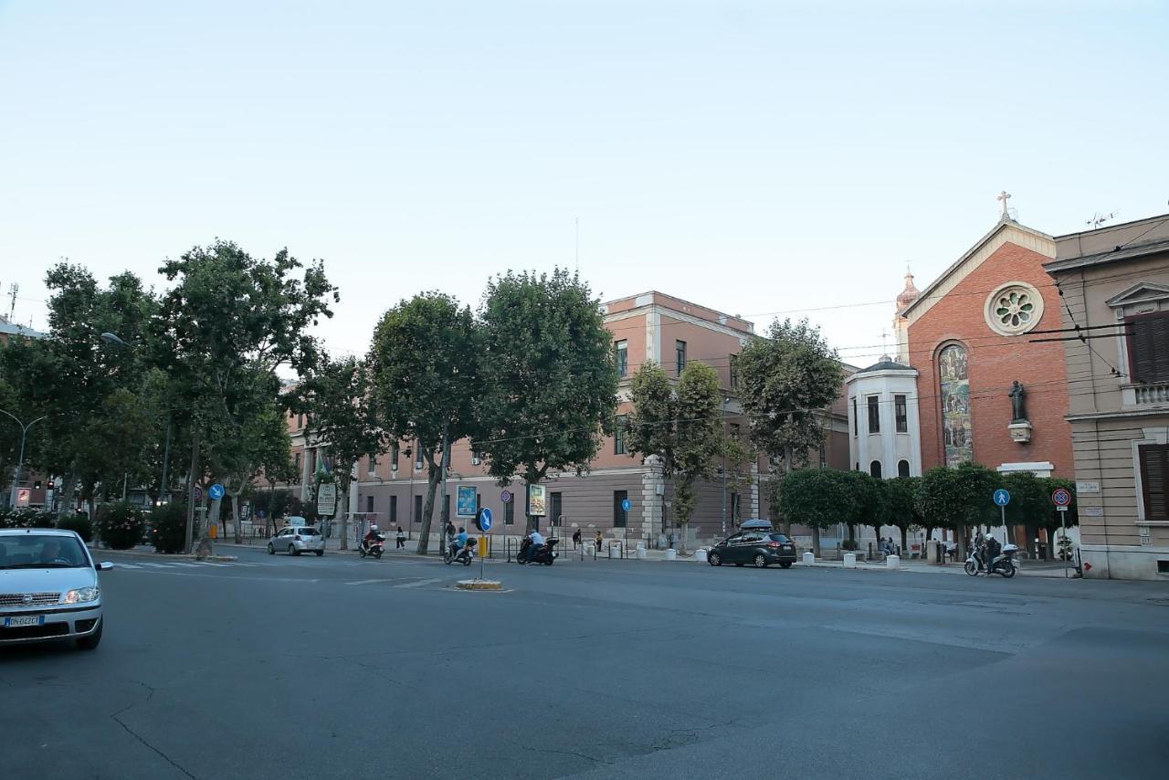 Savoia International_Lt_Bari Stazione Hotel Exterior foto